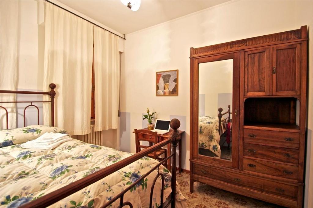 Affittacamere La Casa Di Elide Arezzo Ruang foto